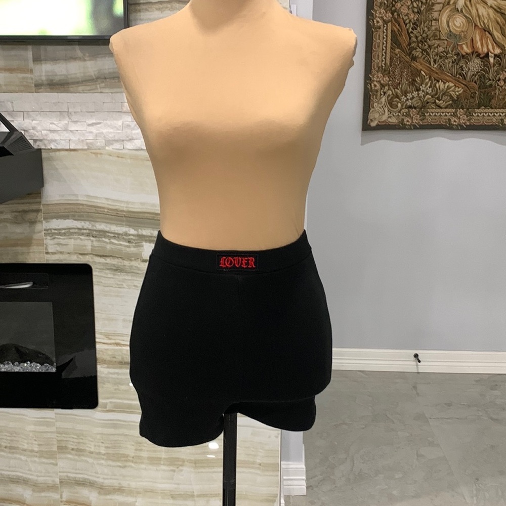 New With Tags Motel Rocks Lou Hot Red Lover Black Boxer Shorts. Size S